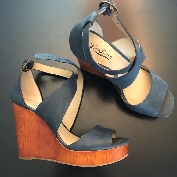 Like New Lucky Brand Platform Wedges - Picture 3 of 3